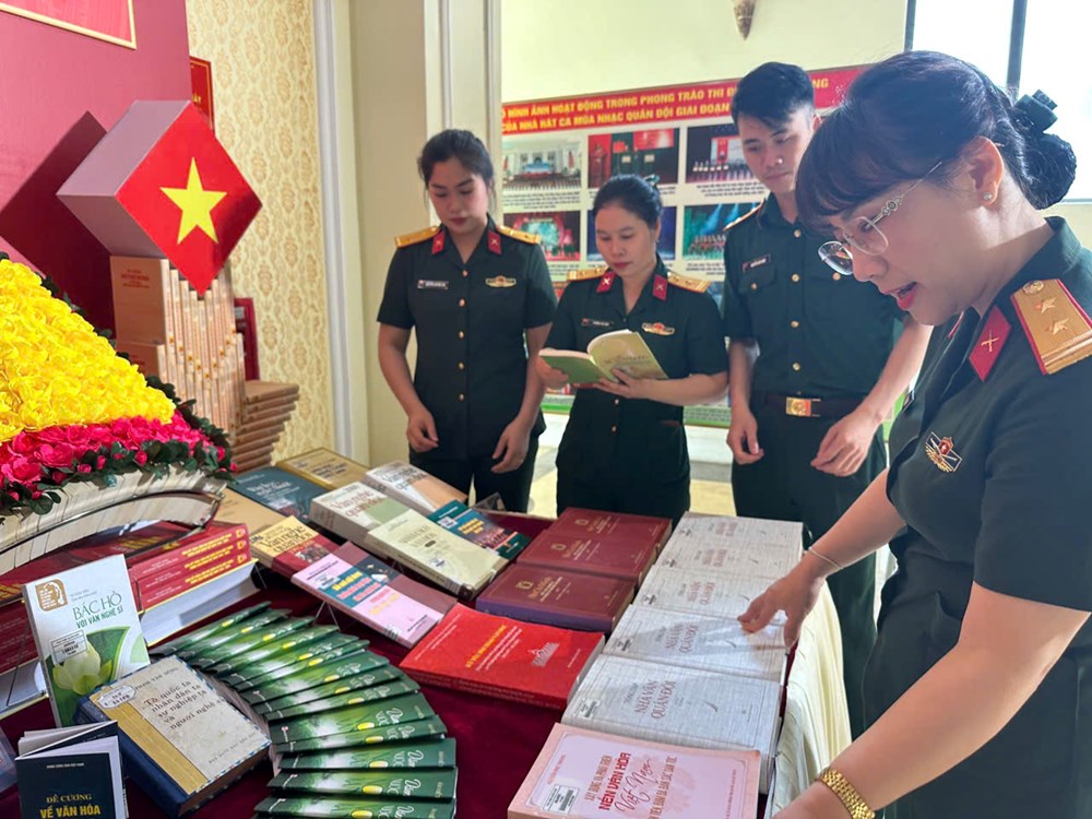 Văn học được đặt vào hệ sinh thái phát triển bằng chính sách - ảnh 1