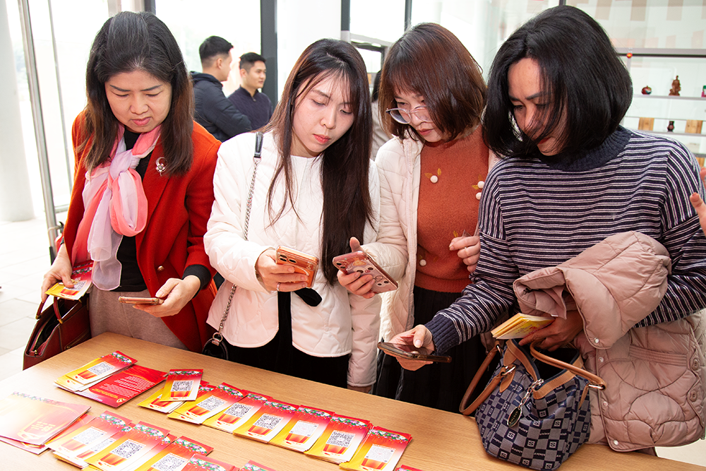 Nhiều hoạt động tại chương trình “Vững bước dưới lá cờ vẻ vang của Đảng” - ảnh 3