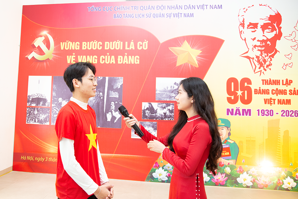 Nhiều hoạt động tại chương trình “Vững bước dưới lá cờ vẻ vang của Đảng” - ảnh 2