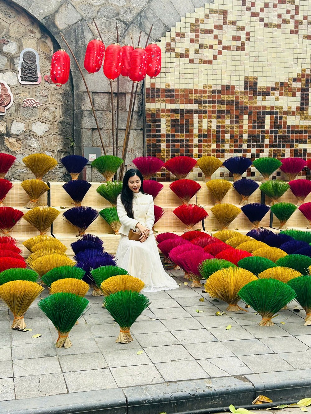 Chưa khai mạc nhưng Chợ hoa Xuân Phố cổ 2026 đã tấp nập du khách - ảnh 32