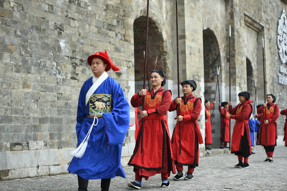 Tái hiện nghi lễ cung đình “Tống cựu nghinh tân” tại Hoàng thành Thăng Long - ảnh 8