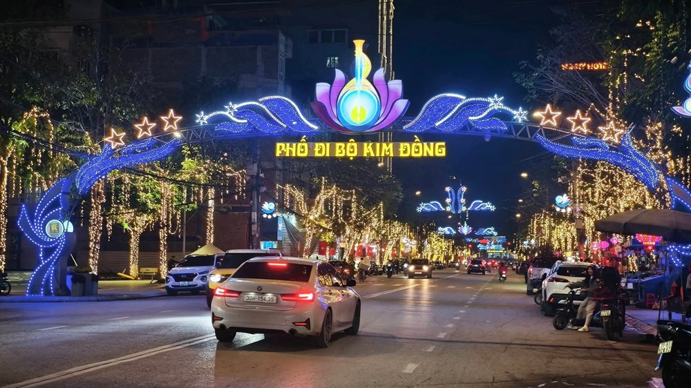 Sôi động các hoạt động đón giao thừa và vui xuân tại Cao Bằng - ảnh 2