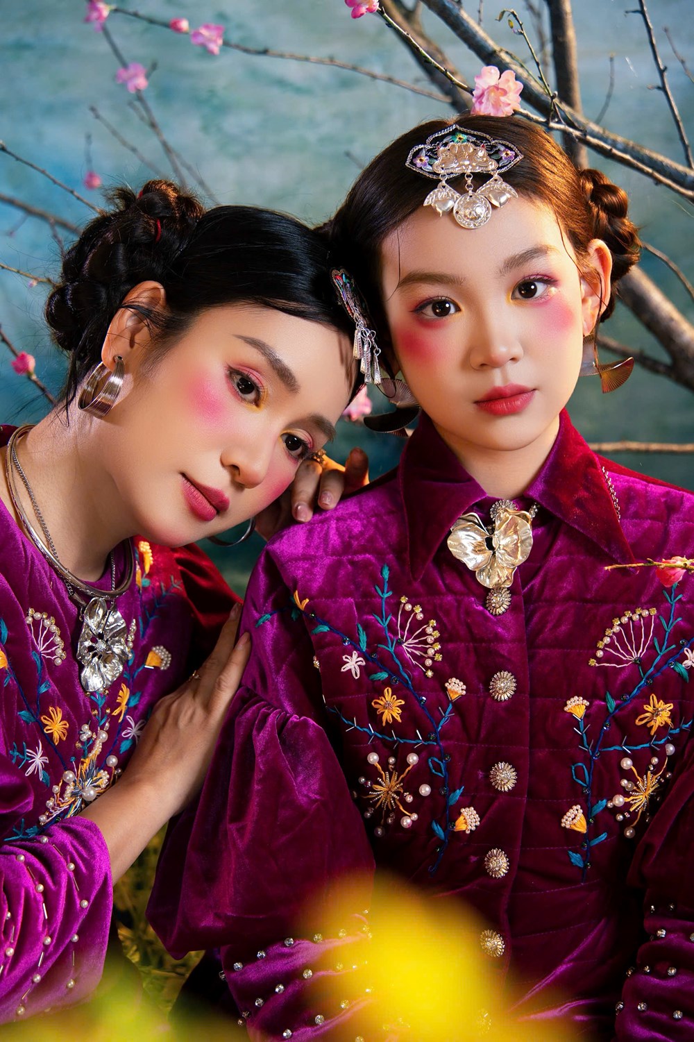 MC Thanh Mai và học trò Lưu Huyền Anh tỏa sáng trong trang phục tôn vinh văn hóa Tây Bắc - ảnh 1