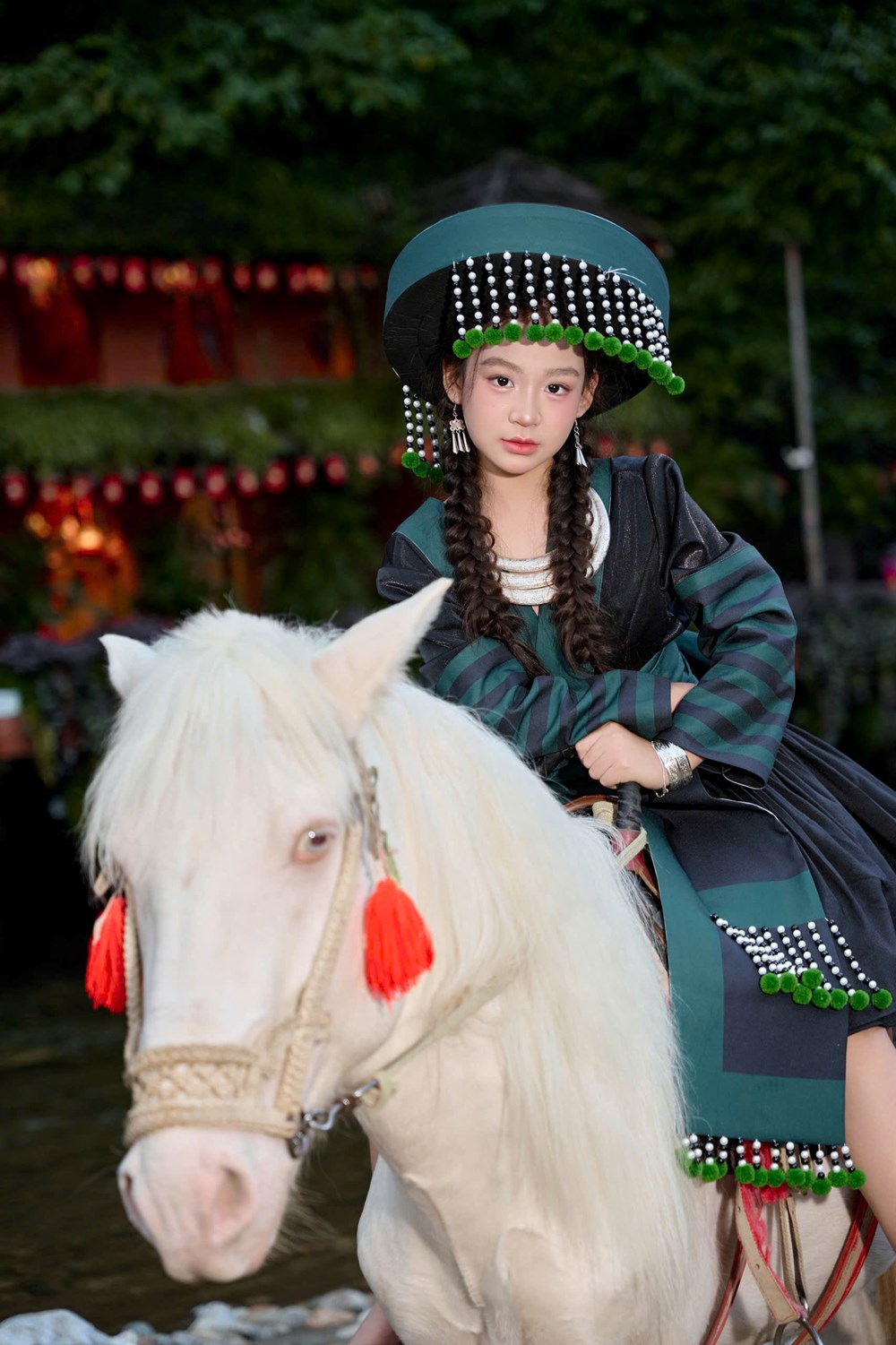 MC Thanh Mai và học trò Lưu Huyền Anh tỏa sáng trong trang phục tôn vinh văn hóa Tây Bắc - ảnh 5