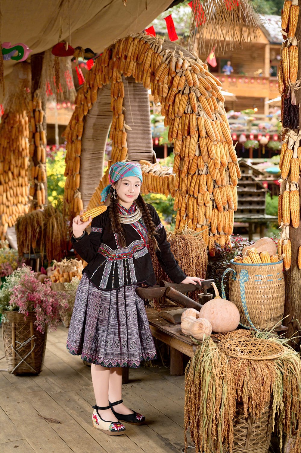 MC Thanh Mai và học trò Lưu Huyền Anh tỏa sáng trong trang phục tôn vinh văn hóa Tây Bắc - ảnh 7