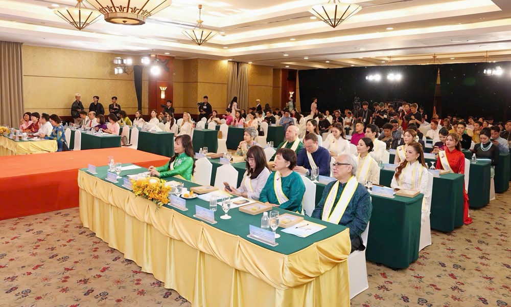 NTK Đỗ Trịnh Hoài Nam hé lộ bộ sưu tập “Việt Nam gấm hoa” - ảnh 3