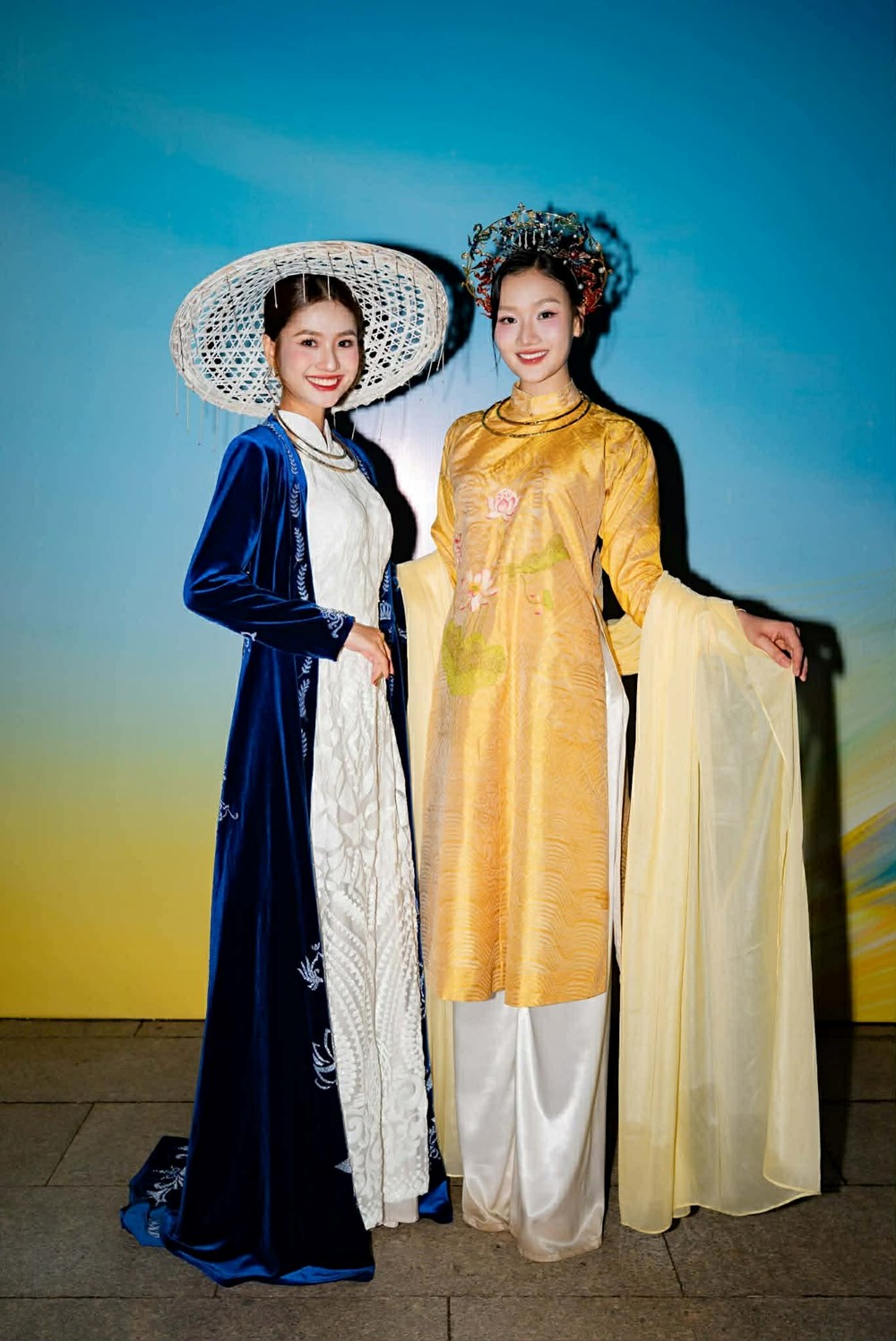 Độc đáo bộ sưu tập áo dài được làm từ hàng nghìn sợi tơ sen  - ảnh 9