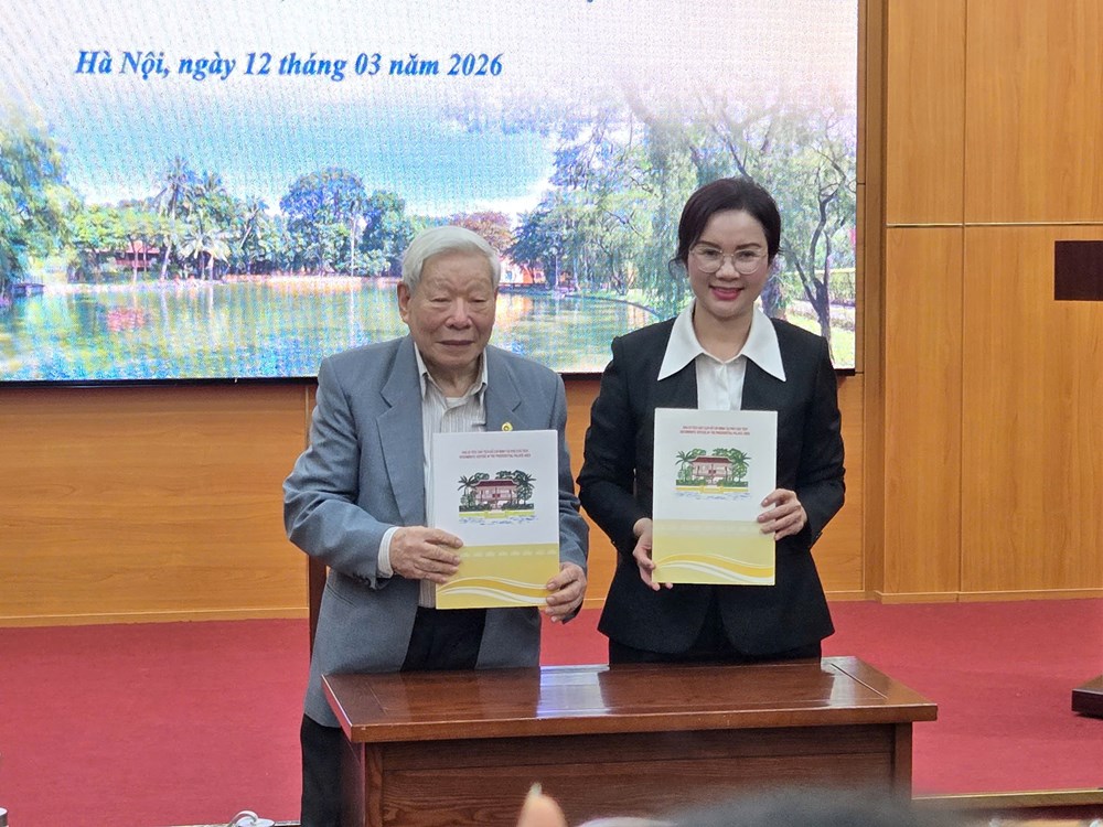 Khu Di tích Chủ tịch Hồ Chí Minh tại Phủ Chủ tịch tiếp nhận nhiều ảnh tư liệu về Bác Hồ - ảnh 6