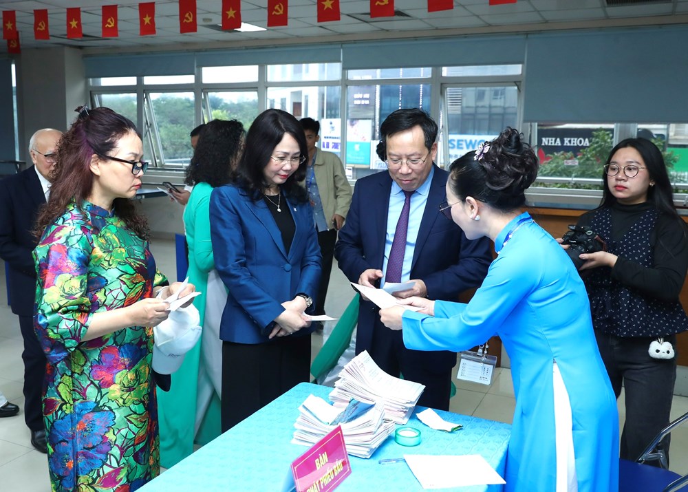 Thứ trưởng Thường trực Lâm Thị Phương Thanh tham gia bầu cử, thực hiện nghĩa vụ công dân - ảnh 7