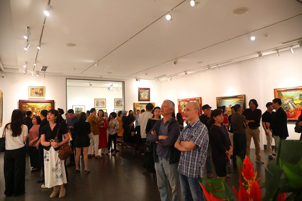 Ngắm những phiên chợ quê xưa trong tranh Hoàng Sùng - ảnh 9