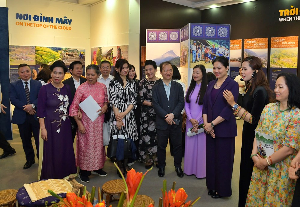 “Gieo xanh nơi đỉnh mây” - vai trò không thể thay thế của phụ nữ dân tộc thiểu số trong bảo tồn di sản - ảnh 1