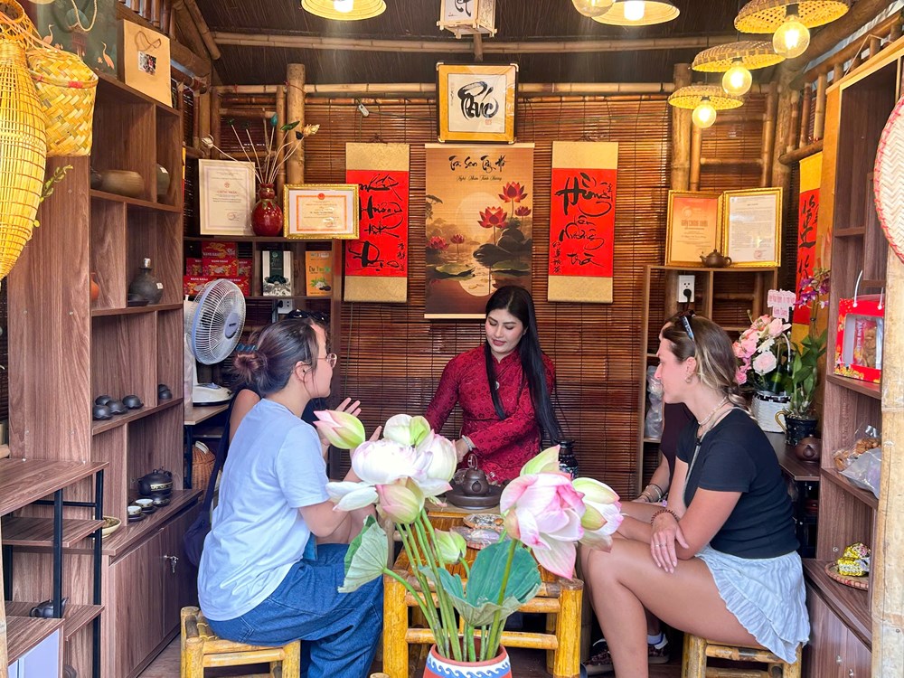 Lan tỏa văn hóa Hà Nội từ trà sen - ảnh 3