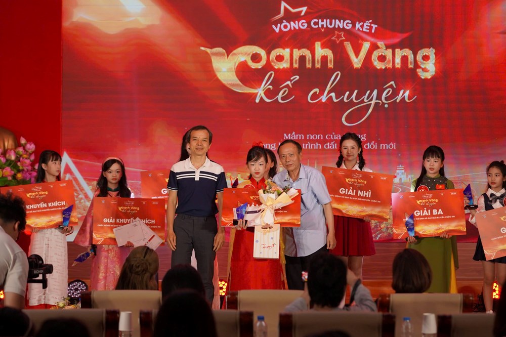 9 thí sinh được trao giải cuộc thi “Oanh vàng kể chuyện“ - ảnh 2
