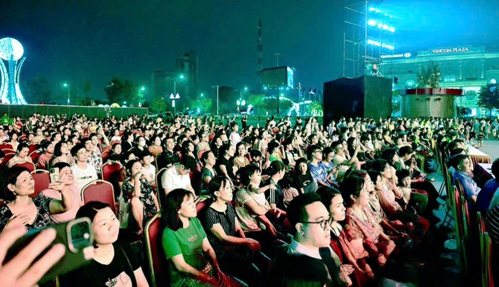 Tổng duyệt chương trình nghệ thuật khai mạc Lễ hội Đền Hùng và Tuần Văn hóa - Du lịch Đất Tổ - ảnh 8