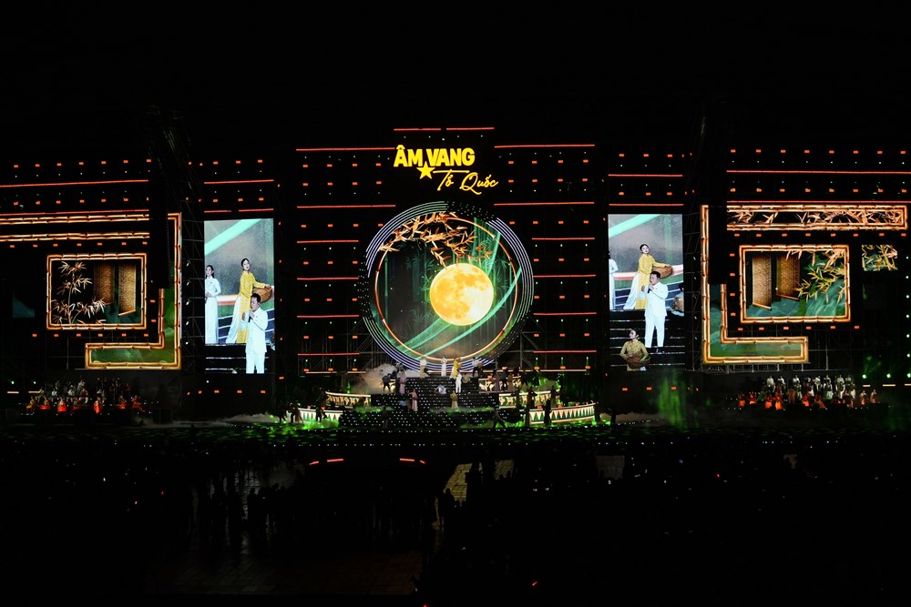 Lê Thanh Phong mang “nốt trầm xao xuyến” của dân ca Ví, Giặm vào bản hòa ca quốc gia - ảnh 1