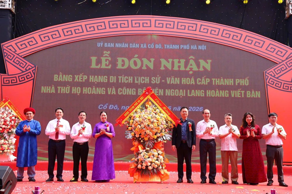 Nhà thờ họ Hoàng đón Bằng xếp hạng Di tích Lịch sử - Văn hoá cấp Thành phố - ảnh 1