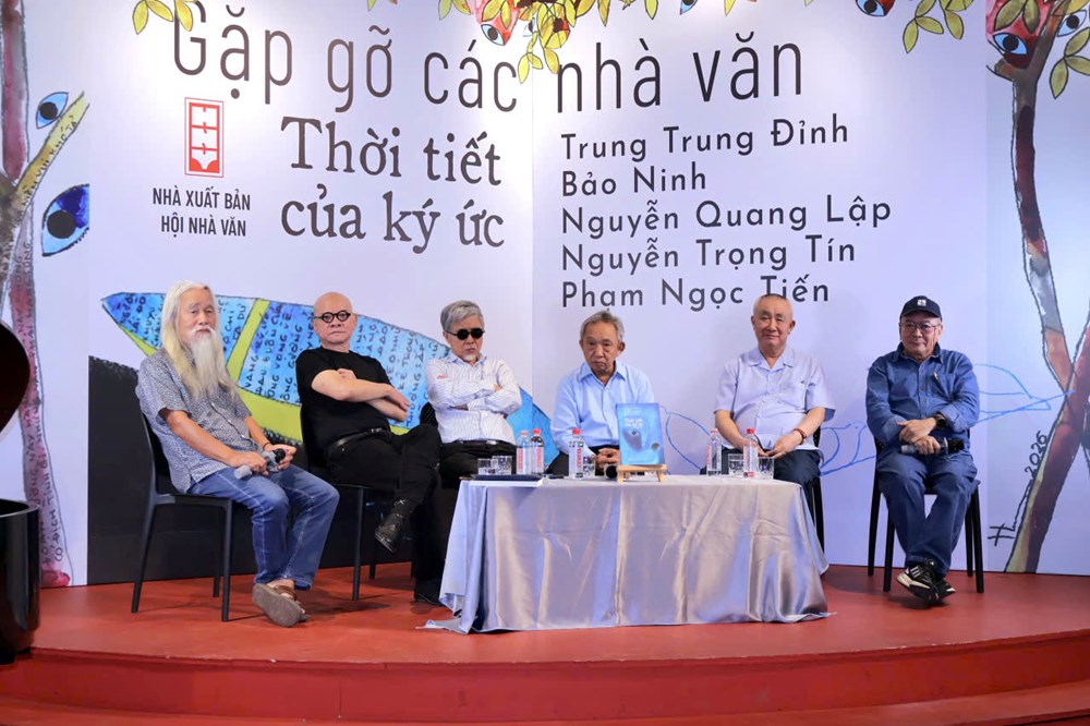 “Thời tiết của ký ức” – Những trang viết mang hình hài ký ức dân tộc - ảnh 3
