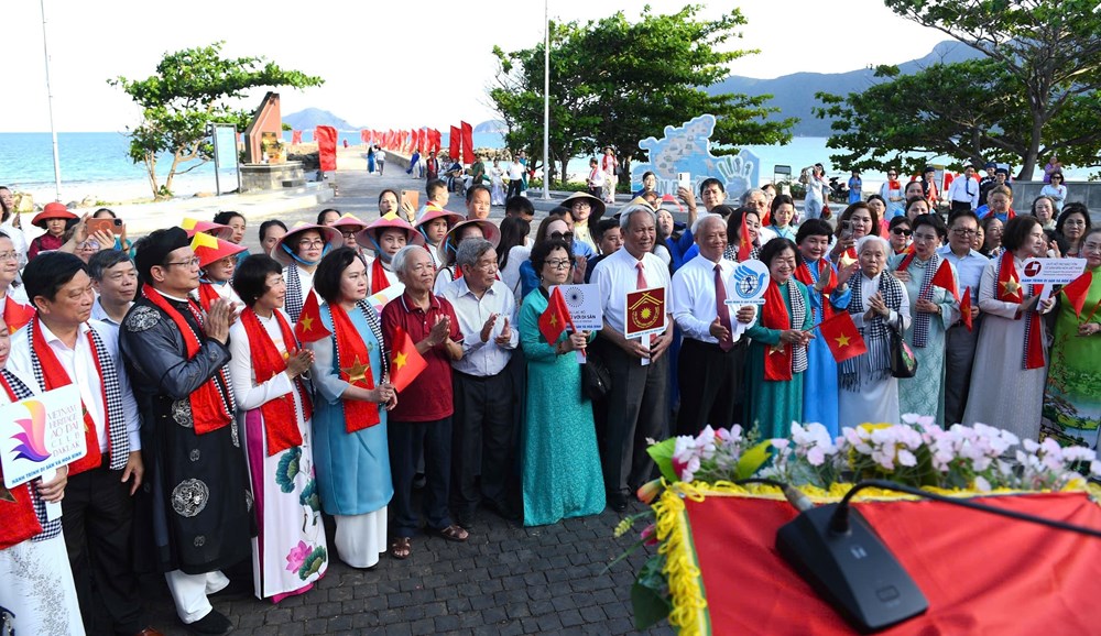 “Sen trong đá” và “Ước nguyện hoà bình” từ Côn Đảo - ảnh 7