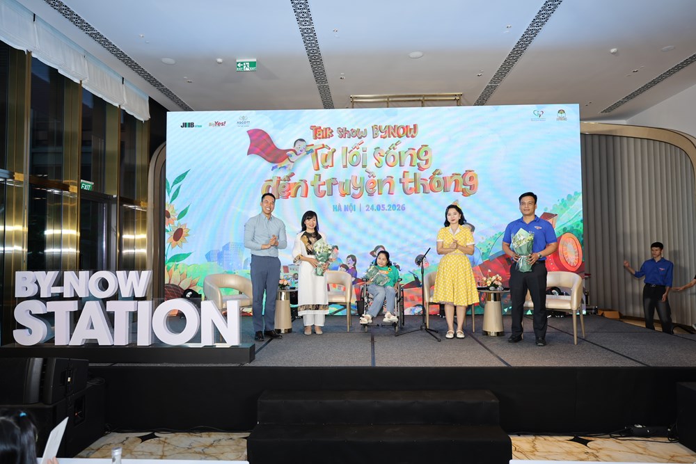 “Siêu nhân bay qua sàn nhà” - Hành trình văn chương kết nối những nụ cười và khát vọng hòa nhập - ảnh 3