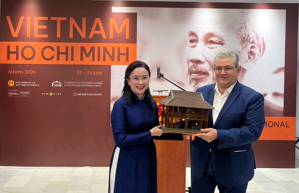 Trưng bày về Chủ tịch Hồ Chí Minh và Ngày Văn hóa Việt Nam tại Hy Lạp - ảnh 2