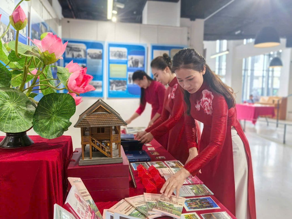 Tôn vinh Chủ tịch Hồ Chí Minh tại Pháp qua chuỗi hoạt động văn hóa – khoa học đặc biệt - ảnh 6