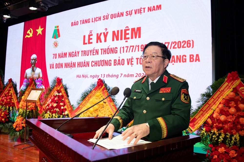 Bảo tàng Lịch sử Quân sự Việt Nam đón nhận Huân chương Bảo vệ Tổ quốc hạng Ba - ảnh 2