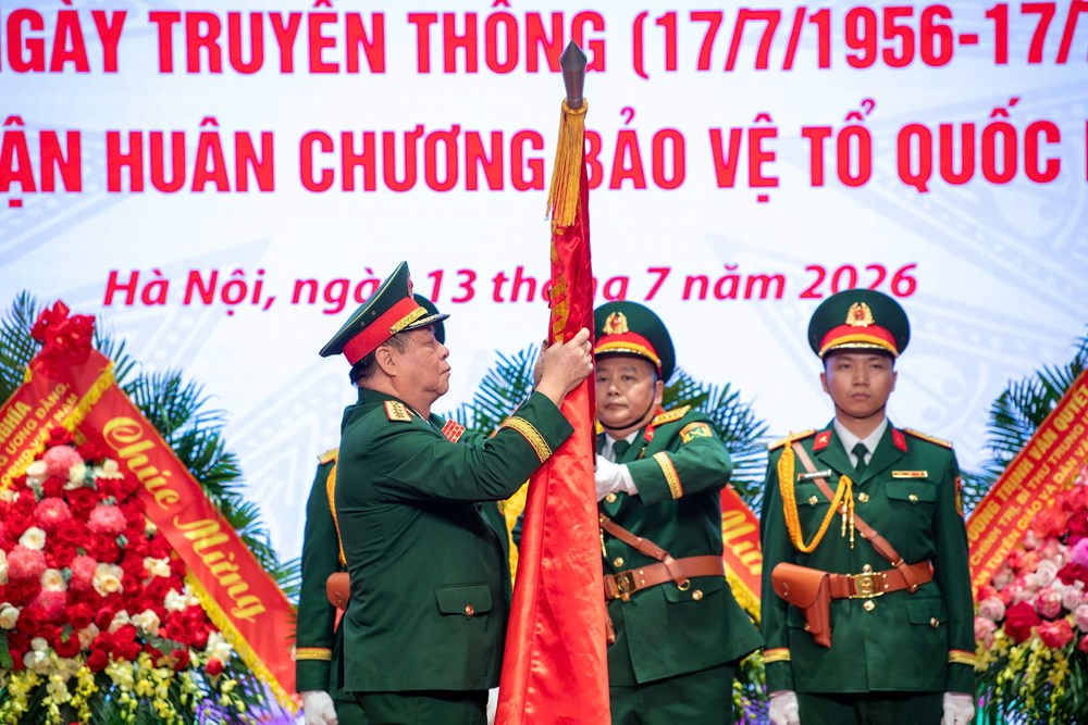 Bảo tàng Lịch sử Quân sự Việt Nam đón nhận Huân chương Bảo vệ Tổ quốc hạng Ba - ảnh 3