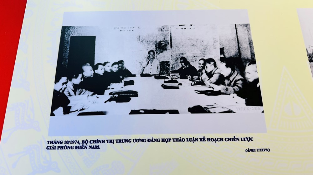 “Rạng rỡ non sông Việt Nam” qua 130 bức ảnh tư liệu - ảnh 3