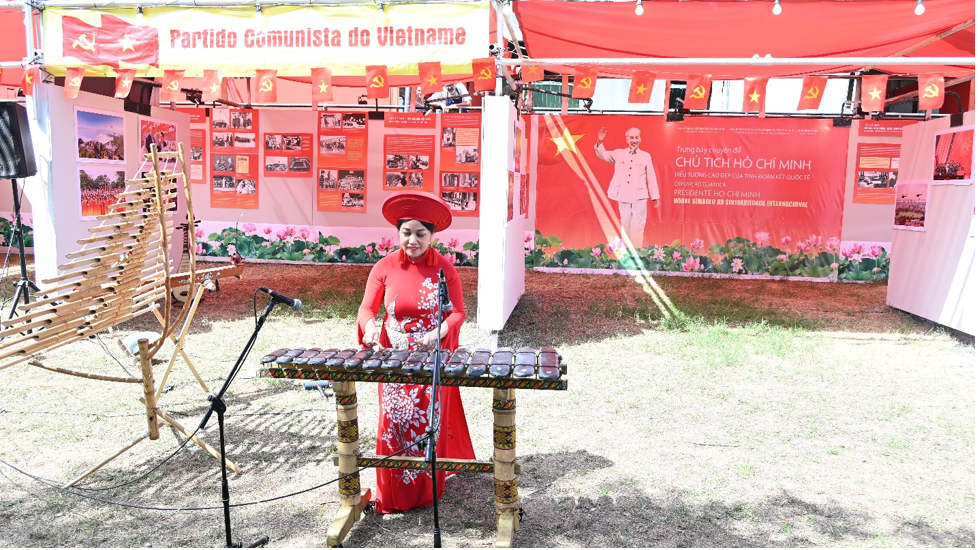Đặc sắc chuỗi hoạt động văn hoá - khoa học tôn vinh Chủ tịch Hồ Chí Minh tại Cộng hòa Bồ Đào Nha - ảnh 5