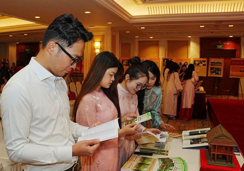 Tổ chức chuỗi sự kiện nhân kỷ niệm 76 năm thiết lập quan hệ ngoại giao Việt Nam - Trung Quốc - ảnh 5