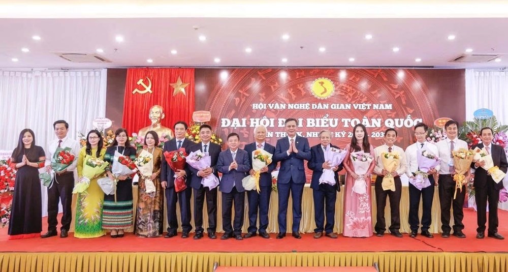 GS.TS Lê Hồng Lý tái đắc cử Chủ tịch Hội Văn nghệ dân gian Việt Nam - ảnh 5