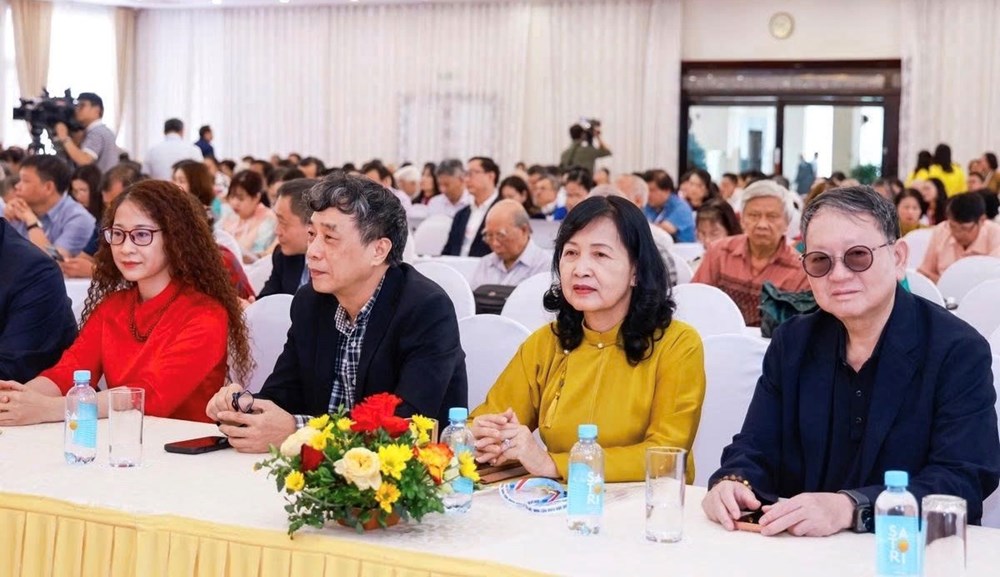 GS.TS Lê Hồng Lý tái đắc cử Chủ tịch Hội Văn nghệ dân gian Việt Nam - ảnh 3