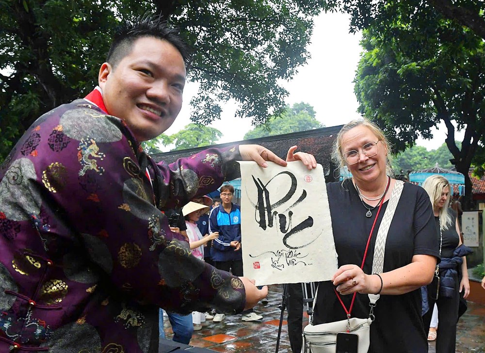 “Nét chữ An nhiên” – Khi thư pháp hòa cùng không gian di sản - ảnh 4