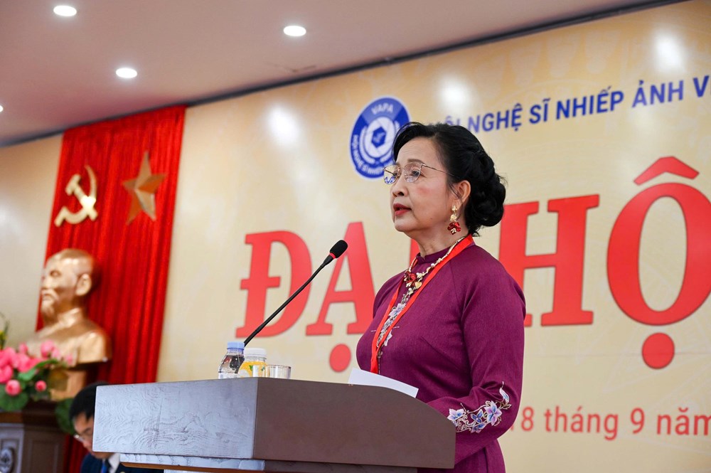 Bà Trần Thị Thu Đông tái đắc cử Chủ tịch Hội Nghệ sĩ Nhiếp ảnh Việt Nam nhiệm kỳ 2026 - 2031 - ảnh 2