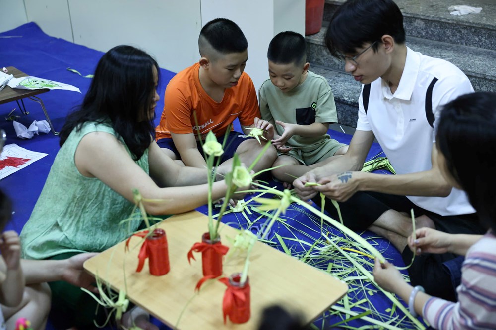 “Trăng rằm tỏa sáng - Thắp sáng tương lai” mang Trung thu đến gần hơn với thiếu nhi Thủ đô - ảnh 5