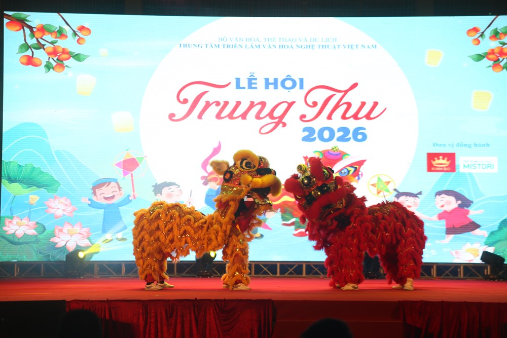 Rộn ràng đêm hội Trung thu 2026 tại Trung tâm Triển lãm Văn hóa Nghệ thuật Việt Nam - ảnh 1