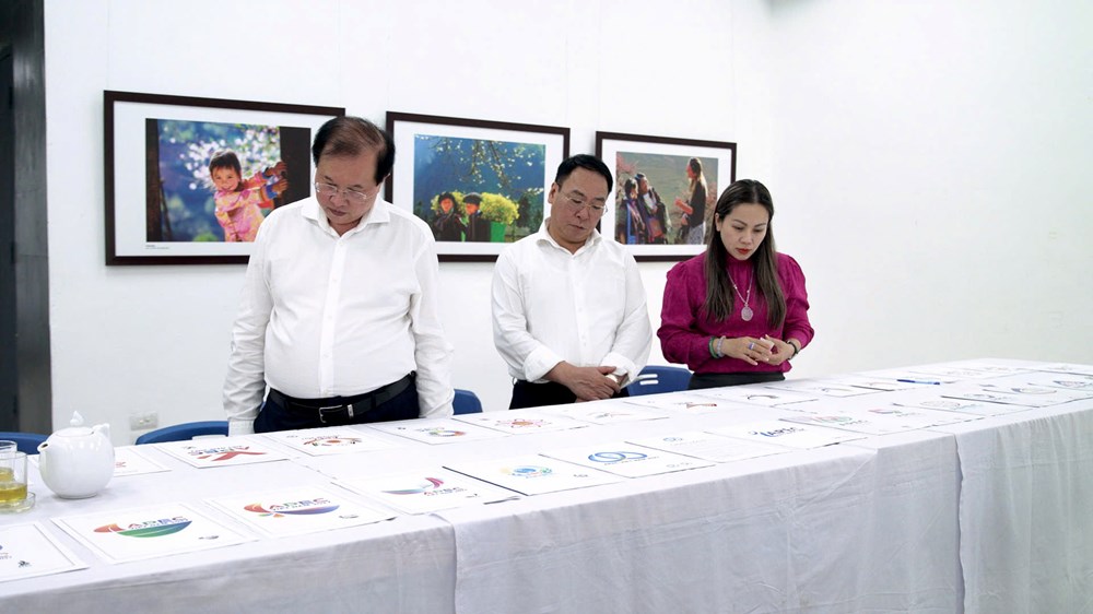Chấm chọn mẫu thiết kế biểu trưng (logo), bộ nhận diện hình ảnh Năm APEC Việt Nam 2027 - ảnh 3