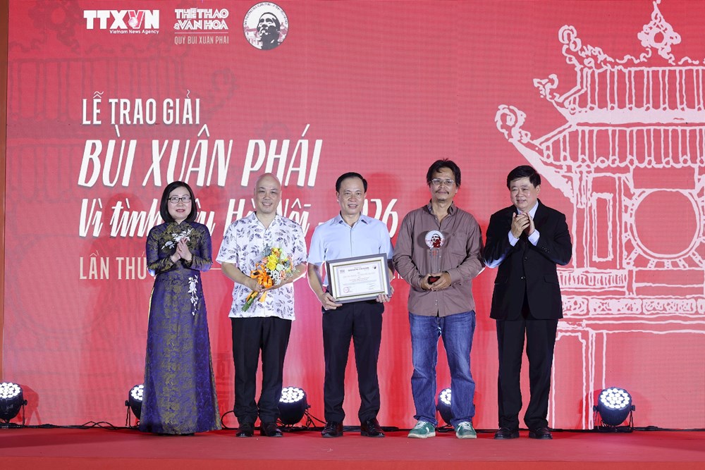 Nhà thơ Bằng Việt nhận Giải thưởng Lớn - ảnh 4