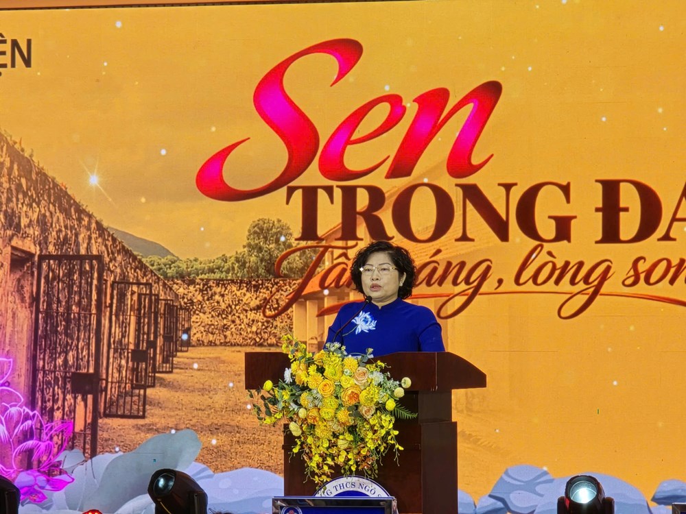 “Sen trong đá” đưa câu chuyện những nữ tù chính trị đến gần học sinh - ảnh 1