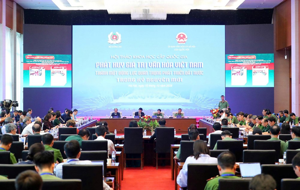Xây dựng môi trường văn hóa lành mạnh – “phòng tuyến từ gốc” bảo vệ an ninh con người - ảnh 1