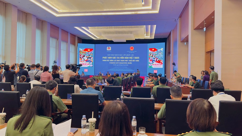 Khai mạc Hội thảo “Phát huy giá trị văn hóa Việt Nam thành một động lực quan trọng phát triển đất nước trong kỷ nguyên mới” - ảnh 3