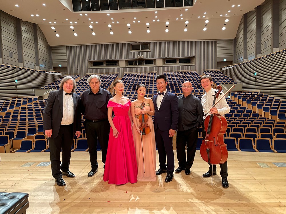 Từ cánh đồng lúa đến Nhà hát Opera là một câu chuyện cổ tích của Nguyễn Khắc Hòa - ảnh 7