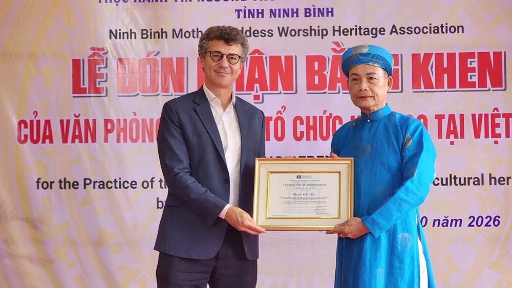 UNESCO tặng Bằng khen cho 41 nghệ nhân gìn giữ di sản tín ngưỡng thờ Mẫu Tam phủ - ảnh 2