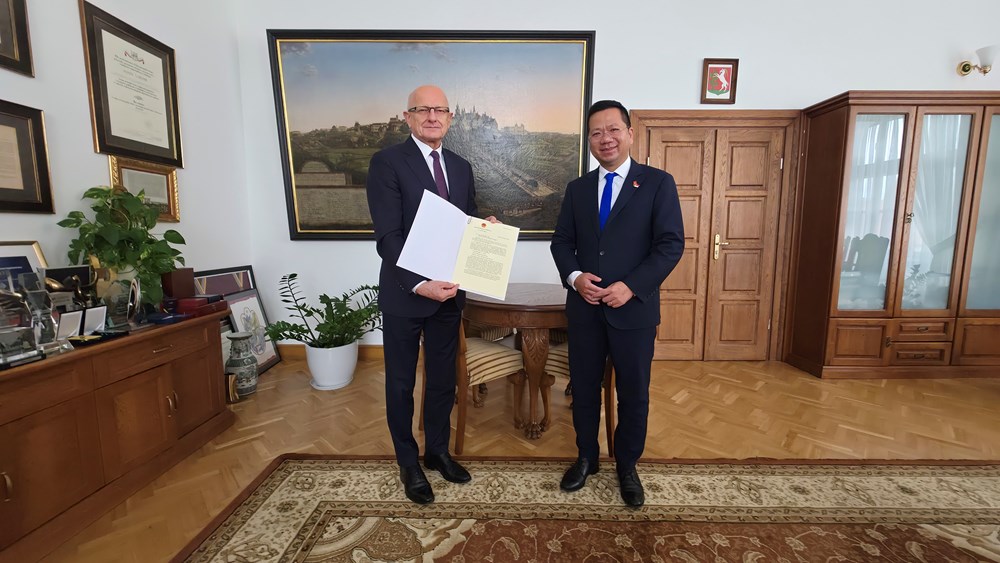 Khánh thành Bia tưởng niệm cố Kiến trúc sư Kazimierz Kwiatkowski tại thành phố Lublin, Ba Lan - ảnh 3