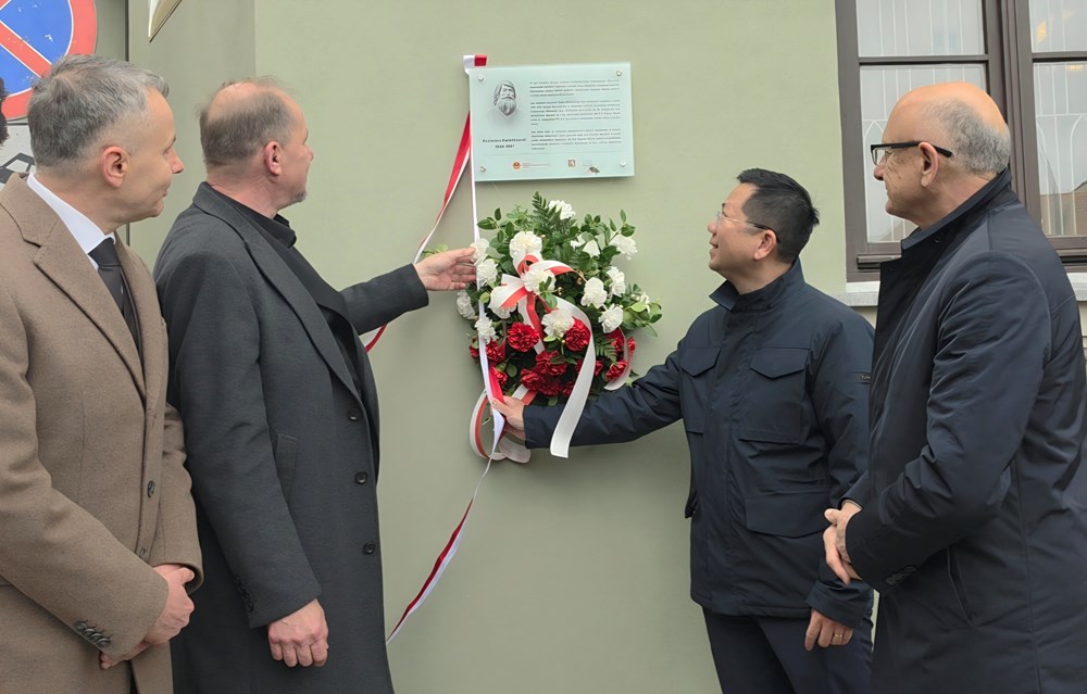 Khánh thành Bia tưởng niệm cố Kiến trúc sư Kazimierz Kwiatkowski tại thành phố Lublin, Ba Lan - ảnh 1