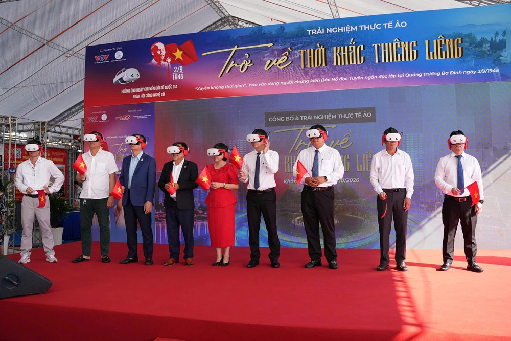 “Trở về thời khắc thiêng liêng” đến với “xứ Trầm biển Yến” - ảnh 6