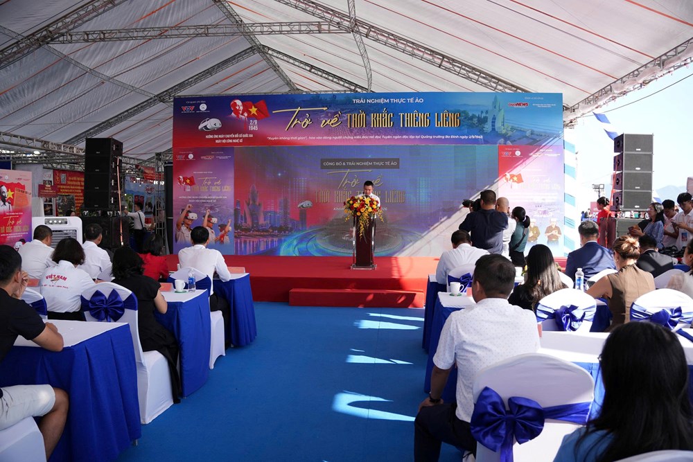 “Trở về thời khắc thiêng liêng” đến với “xứ Trầm biển Yến” - ảnh 2