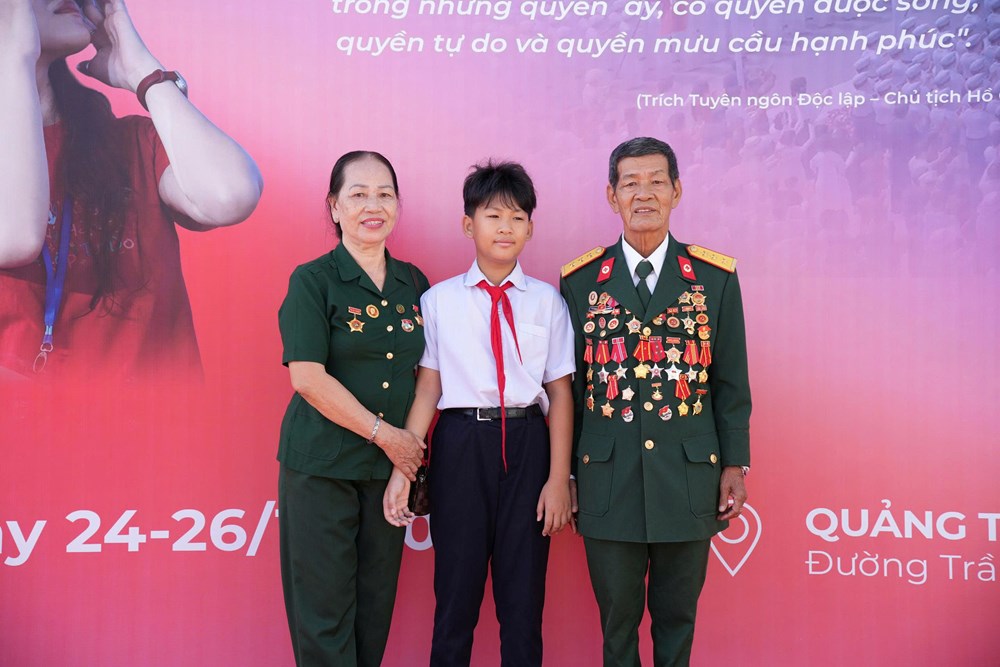 “Trở về thời khắc thiêng liêng” đến với “xứ Trầm biển Yến” - ảnh 4