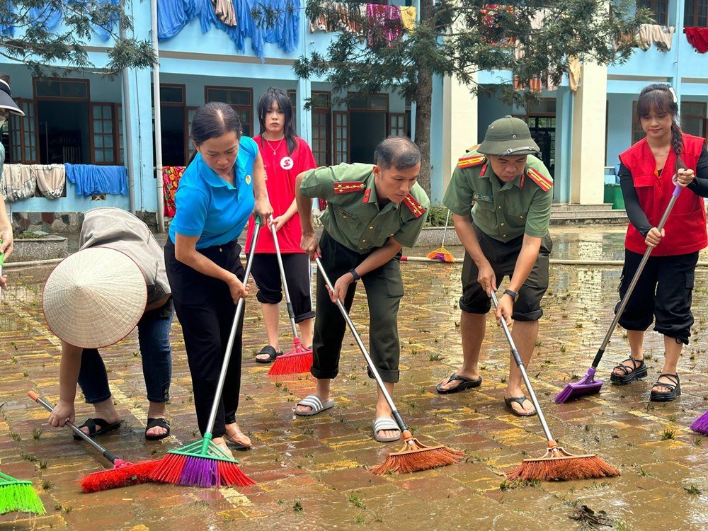 Bộ Công an chỉ đạo các đơn vị chủ động ứng phó thiên tai - ảnh 2