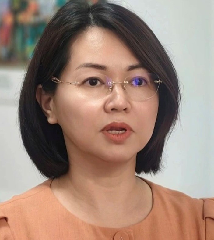 Khởi tố, bắt tạm giam Cục trưởng Cục An toàn thực phẩm Bộ Y tế Trần Việt Nga - ảnh 1